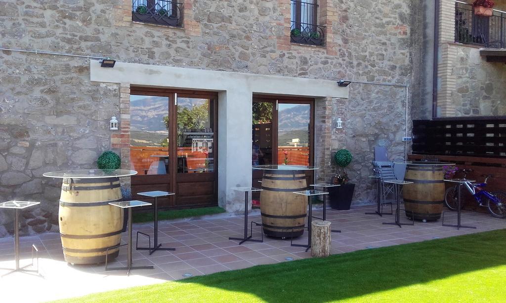 Emphasis Guest House Casserres Bagian luar foto